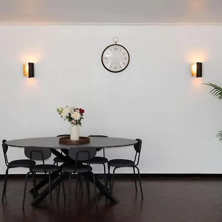2br And 1lr Apt, Only 15mins To Gravensteen Castle Apartment